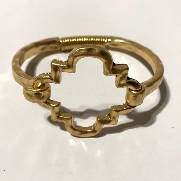 NEW Bracelet and Earring Set by e’lan - Matte Gold - Picture 3 of 8